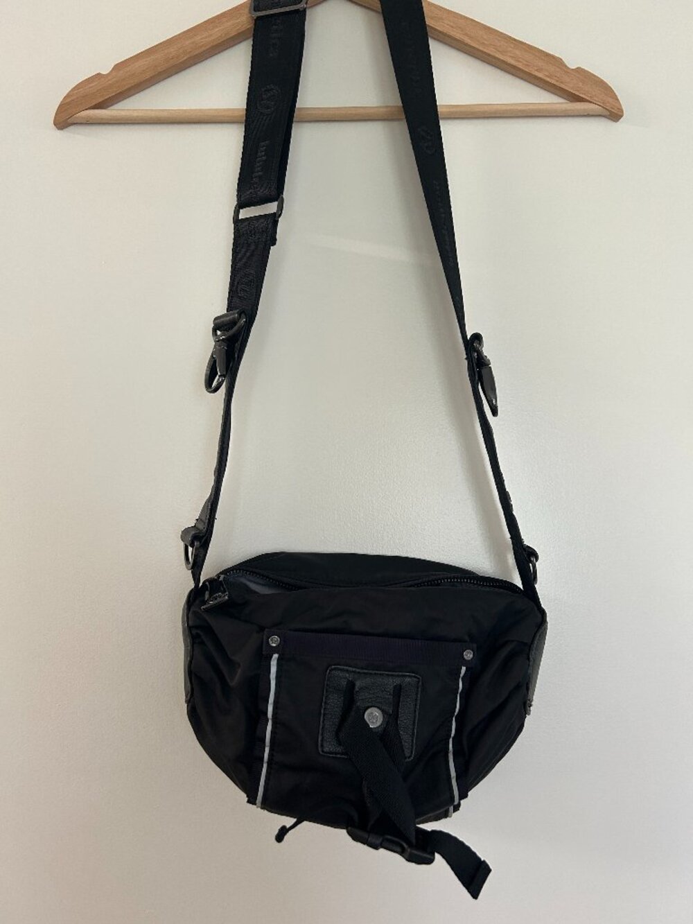 Lululemon The Pedal Pusher Bag Black